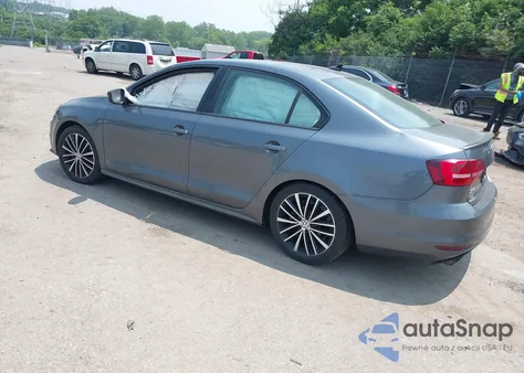 2015 Volkswagen Jetta 1.8T Sport из США, поврежденный, VIN 3VWD17AJ3FM400653